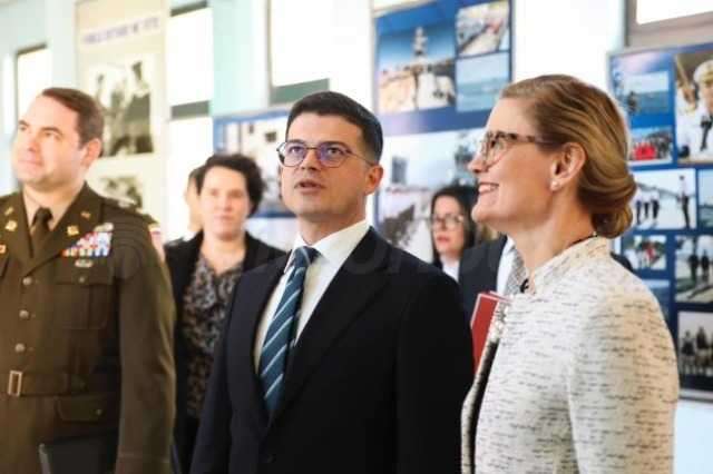 Eνίσχυση της στρατιωτικής συνεργασίας μεταξύ Αλβανίας και Ηνωμένων Πολιτειών