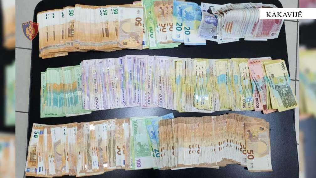 Προσπάθησε να περάσει μεγάλο χρηματικό ποσό από το τελωνείο της Κακαβιάς 