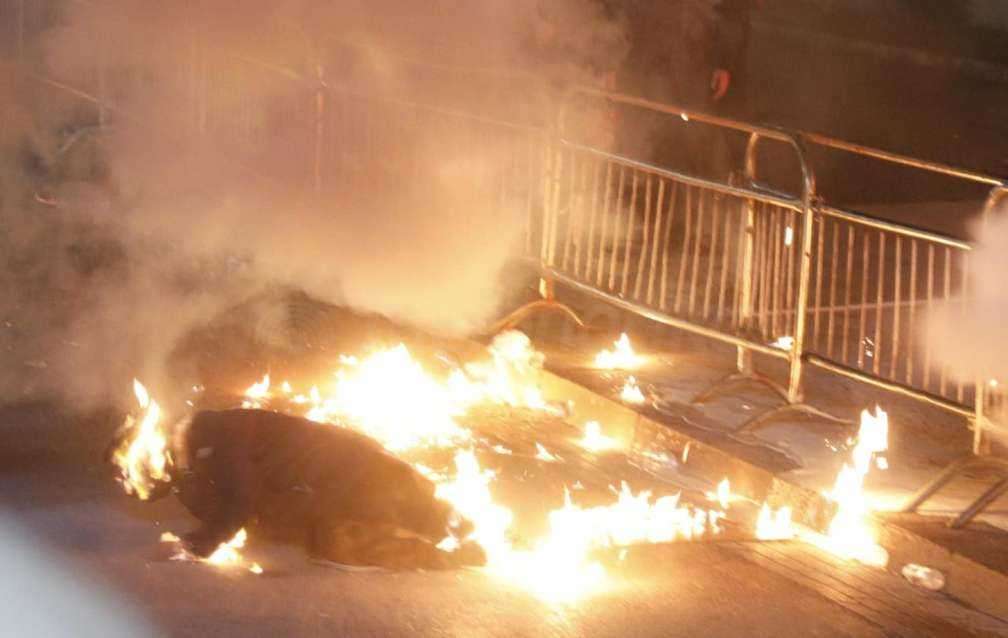 Ένταση και επεισόδια σε αντικυβερνητική διαδήλωση στα Τίρανα