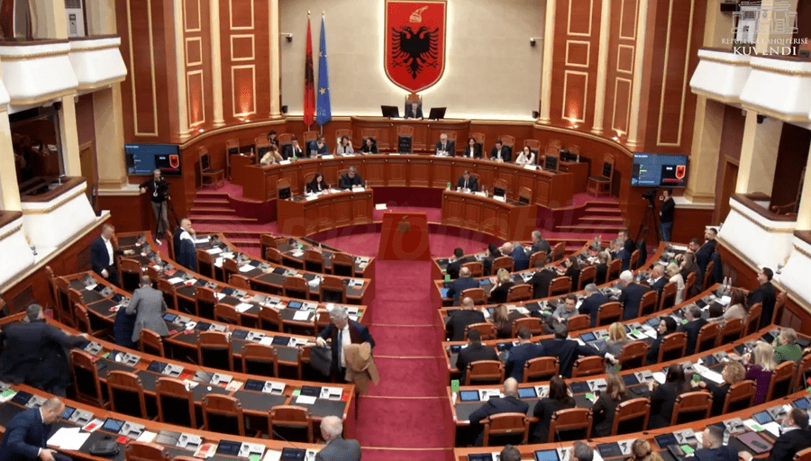 Η Αλβανία χαρακτηρίζει το Ιράν «κράτος χρηματοδότη της τρομοκρατίας» με επίσημο ψήφισμα