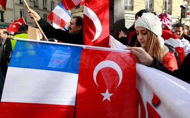 Η Τουρκία αποκλείει κάθε ρόλο της Γαλλίας στην υπεράσπιση των Κούρδων της βόρειας Συρίας