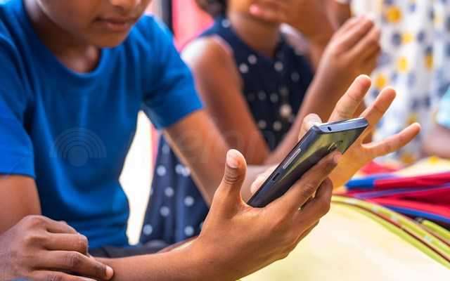 Η Βραζιλία απαγόρευσε τη χρήση κινητών τηλεφώνων στα σχολεία