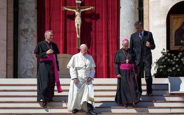 Βατικανό: "Είμαι καλά", γράφει ο πάπας Φραγκίσκος στον δεύτερο τόμο της αυτοβιογραφίας του