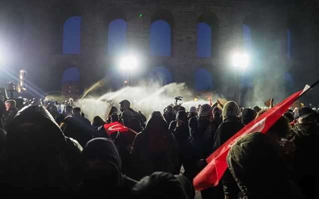 Τουρκία: Αθωώνει τέσσερις Τούρκους δημοσιογράφους που κάλυπταν τις διαδηλώσεις κατά της σύλληψης Ιμάμογλου