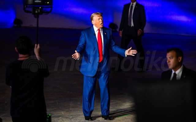 Ο Ντόναλντ Τραμπ επιστρέφει στο Λευκό Οίκο