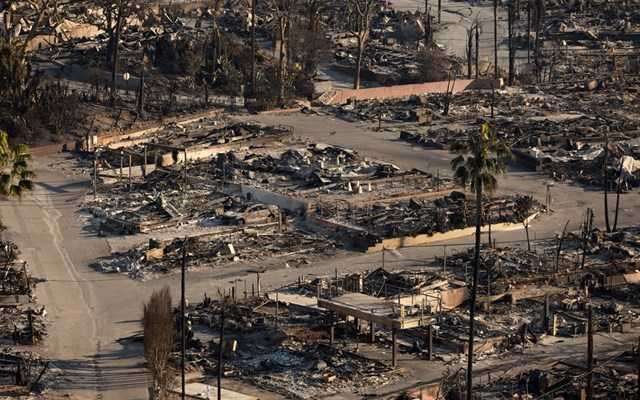 Πυρκαγιές στο Λος Άντζελες: Τουλάχιστον 24 νεκροί - Επιστρέφουν οι ισχυροί άνεμοι