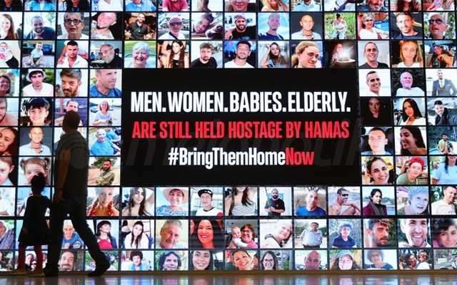 Reuters: Η Χαμάς ενέκρινε λίστα ομήρων στο πλαίσιο ενδεχόμενης συμφωνίας εκεχειρίας με το Ισραήλ