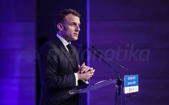 Μακρόν: Η Ουκρανία και όχι η Ρωσία θα αποφασίσει εάν θέλει ανάπτυξη ειρηνευτικών δυνάμεων στο έδαφός της