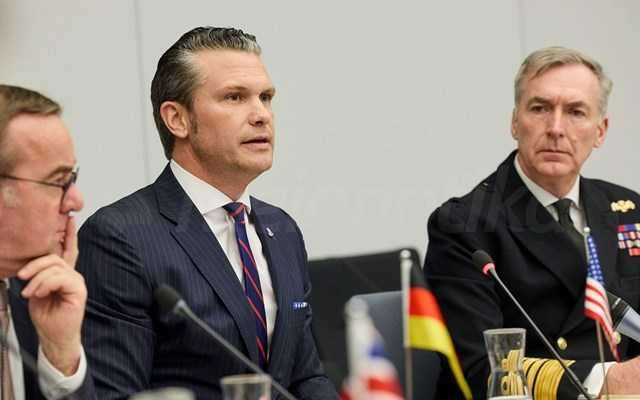 Politico: Τραμπ και Πούτιν αιφνιδιάζουν την Ευρώπη με το ειρηνευτικό σχέδιο για την Ουκρανία