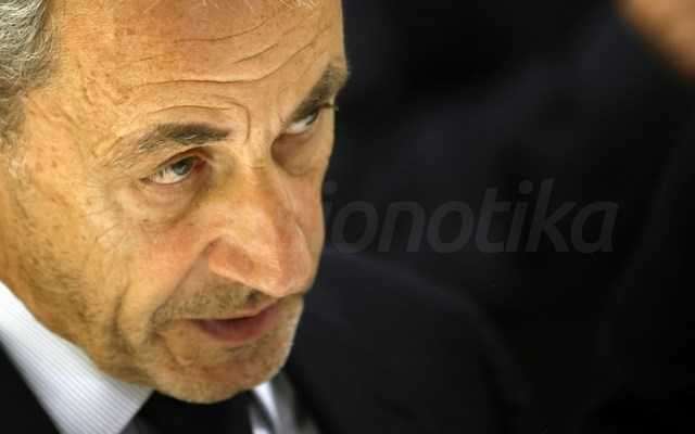 Σαρκοζί: "Αγαπώ τη χώρα μου, αγωνίζομαι για να λάμψει η αλήθεια" - Το δικαστήριο εξετάζει το αίτημα αποφυλάκισής του