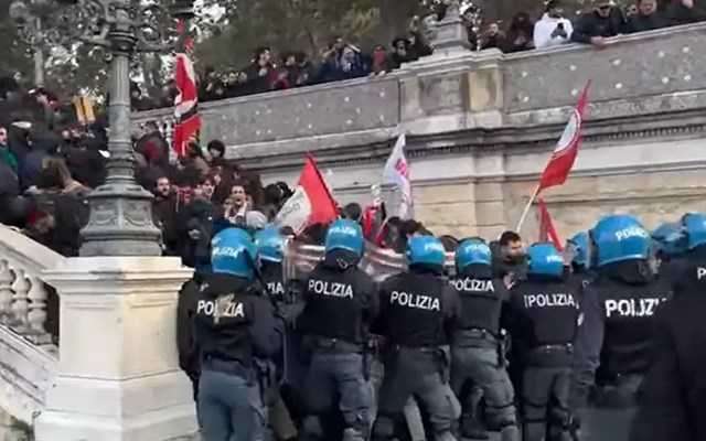 Ιταλία: Συγκρούσεις της αστυνομίας με διαδηλωτές σε Ρώμη και Μπολώνια