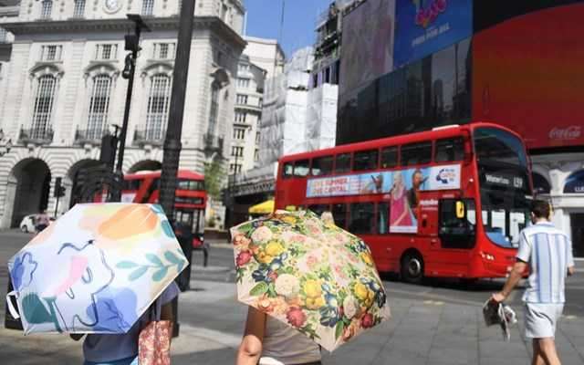 Η Βρετανία σκληραίνει τη στάση της στη μετανάστευση