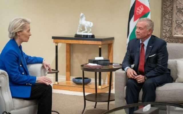Συνάντηση της Ούρσουλα φον ντερ Λάιεν με τον βασιλιά Αμπντάλα Β' της Ιορδανίας για τη Συρία
