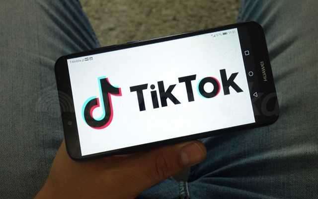 Reuters: Το TikTok ετοιμάζεται να κλείσει την εφαρμογή στις ΗΠΑ την Κυριακή