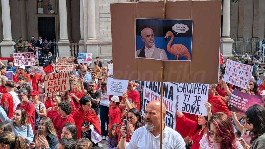 «Προστατέψτε τη φύση όσο έχετε ακόμα χρόνο!» – Η αντιπροσωπεία της ΕΕ στέλνει ισχυρό μήνυμα εν μέσω διαδηλώσεων στην Αλβανία