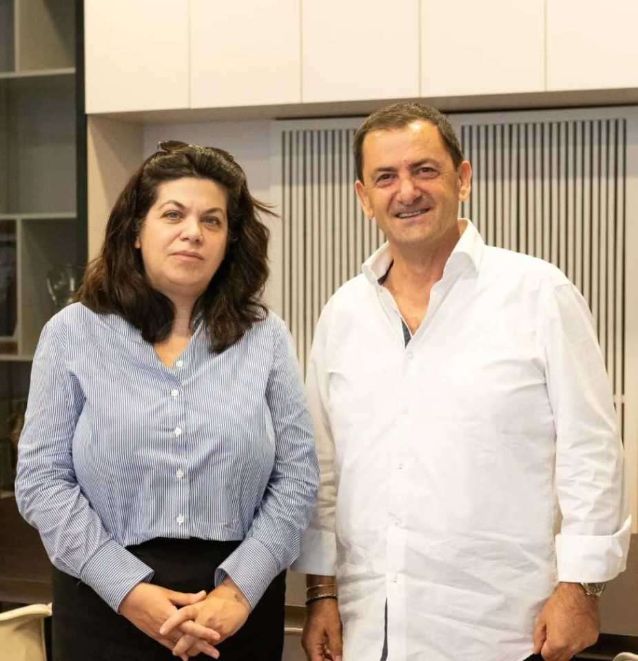 Στη Χειμάρρα η Πρέσβης της Ελλάδας στην Αλβανία Λαμπρινή Κομίνη - Συνάντηση με τον Βαγγέλη Τάβο