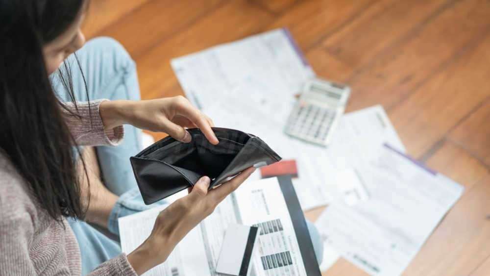 Αλβανία: Αποταμίευση σε ιστορικά χαμηλά