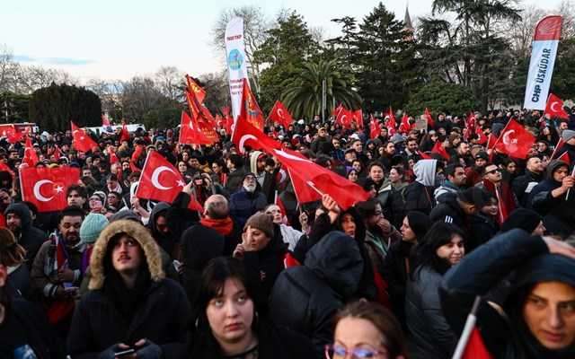 Εκατομμύρια Τούρκοι ψηφίζουν Ιμάμογλου