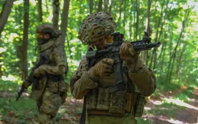 Ουκρανία: Ο στρατός αποσύρεται από περιοχές στα ανατολικά ώστε να μην περικυκλωθεί από τις ρωσικές δυνάμεις