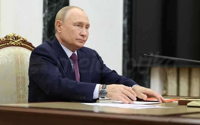 Ρωσία: Ο Πούτιν κατηγορεί τη Δύση ότι ωθεί τη Ρωσία στις "κόκκινες γραμμές" της, αναγκάζοντάς την να απαντήσει