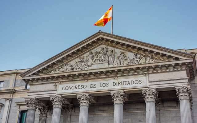 Ισπανία: Νέα νομοθεσία καθιστά εφικτή τη διόρθωση δημοσιεύσεων από influencers