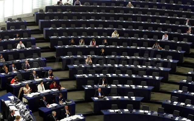 Γάλλος Ευρωβουλευτής: Ο Τραμπ συνομιλεί για την Ουκρανία χωρίς την Ουκρανία, όπως οι Δυτικοί στο Μόναχο με τον Χίτλερ το 1938